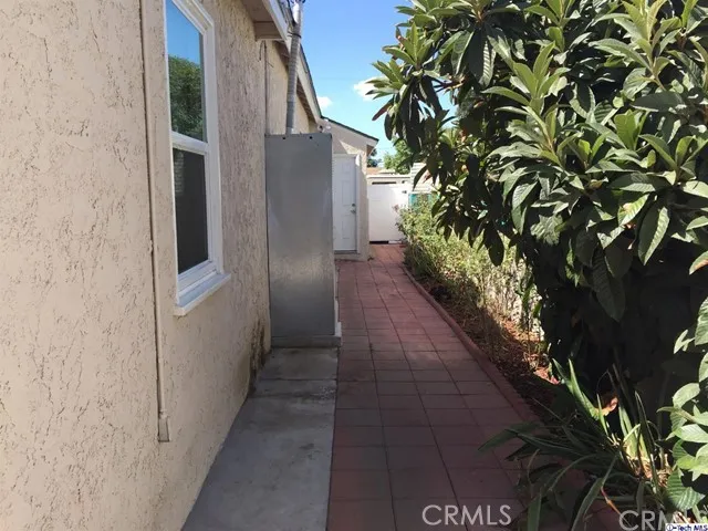 6152 Topeka Drive, Tarzana, California 91335