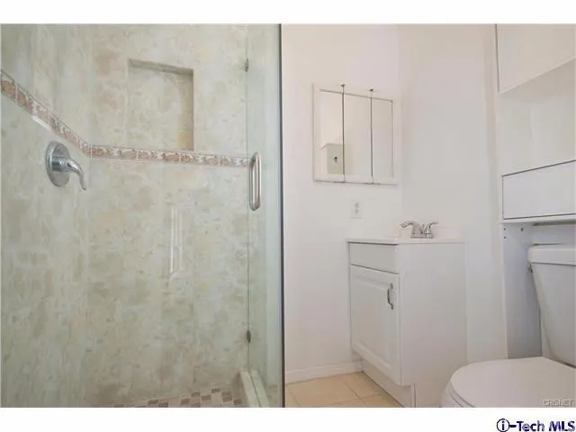 6152 Topeka Drive, Tarzana, California 91335