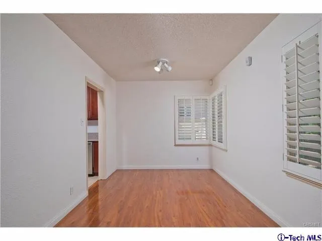 6152 Topeka Drive, Tarzana, California 91335