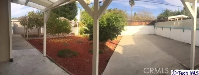 6152 Topeka Drive, Tarzana, California 91335