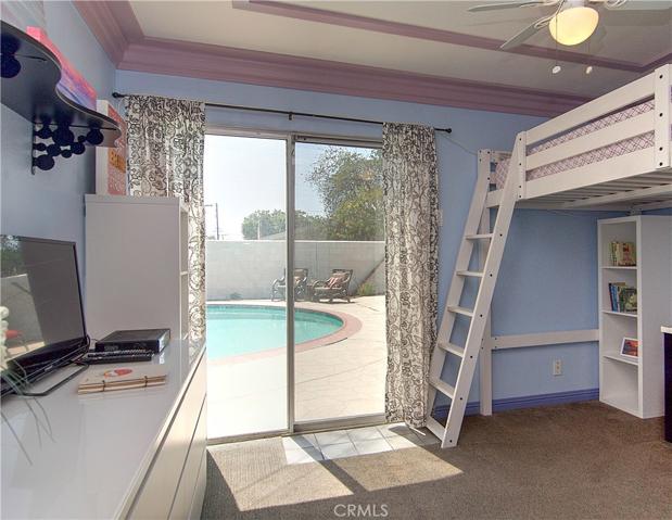The whiteboard paint would be great for a home-office too!