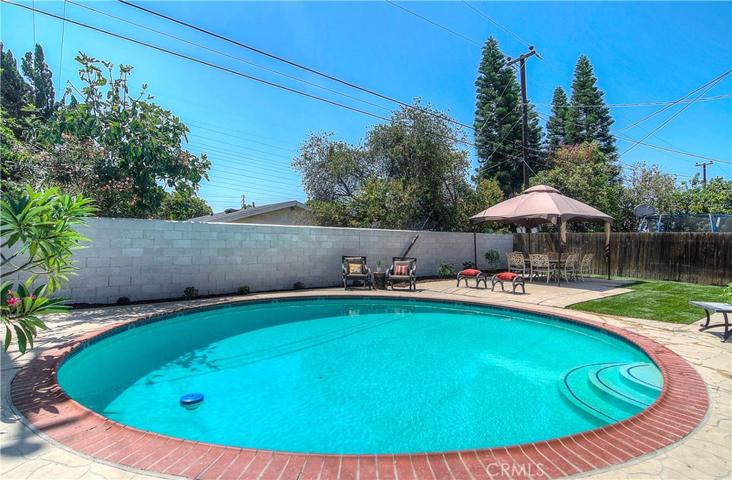 10232 Pua Drive, Huntington Beach, California 92646