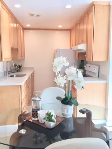 1458 Hudson Street 107, Redwood City, California 94061