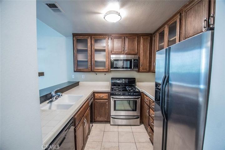 2526 W Macarthur Boulevard Unit J, Santa Ana, California 92704