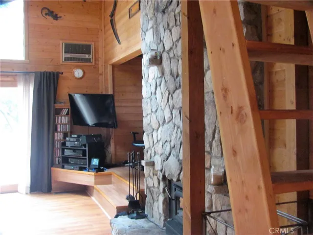 21978 Waters Drive, Cedarpines Park, California 92322