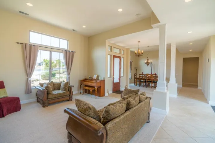 979 Via Rodriguez, San Juan Bautista, California 95045