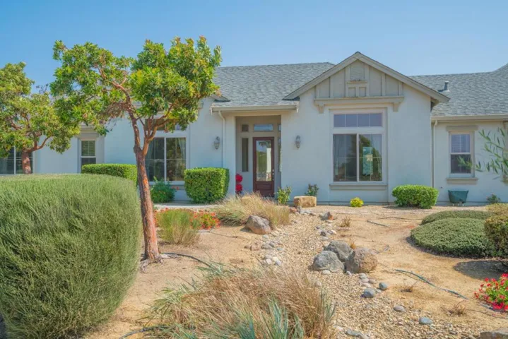 979 Via Rodriguez, San Juan Bautista, California 95045