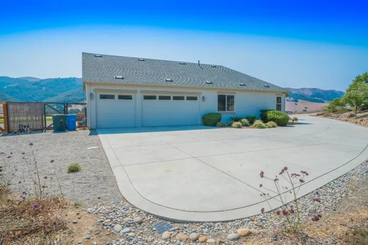979 Via Rodriguez, San Juan Bautista, California 95045