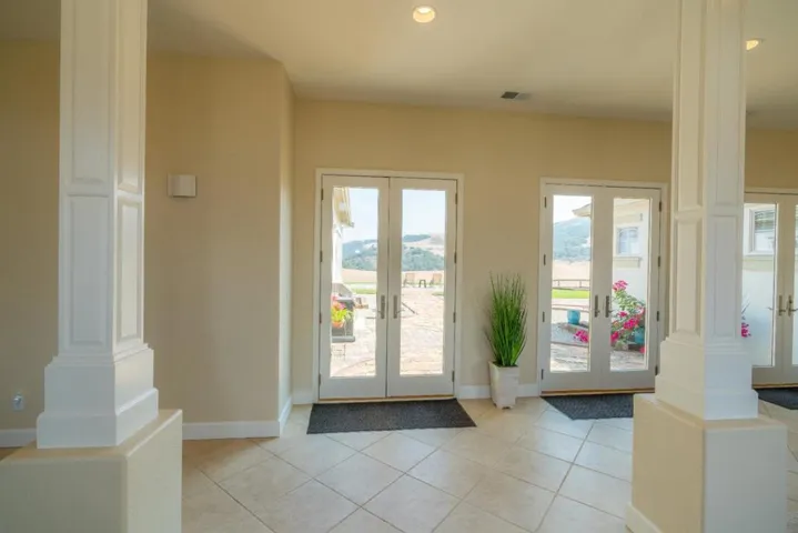 979 Via Rodriguez, San Juan Bautista, California 95045