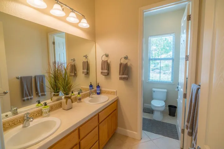 979 Via Rodriguez, San Juan Bautista, California 95045