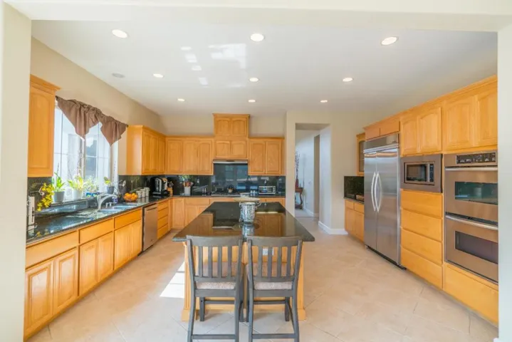 979 Via Rodriguez, San Juan Bautista, California 95045