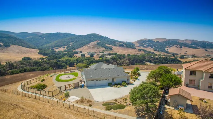979 Via Rodriguez, San Juan Bautista, California 95045