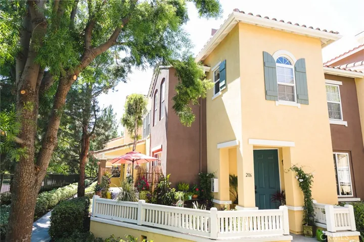 206 Timberwood, Irvine, California 92620