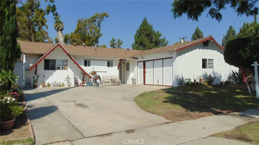 730 S Flintridge Drive, Santa Ana, California 92704