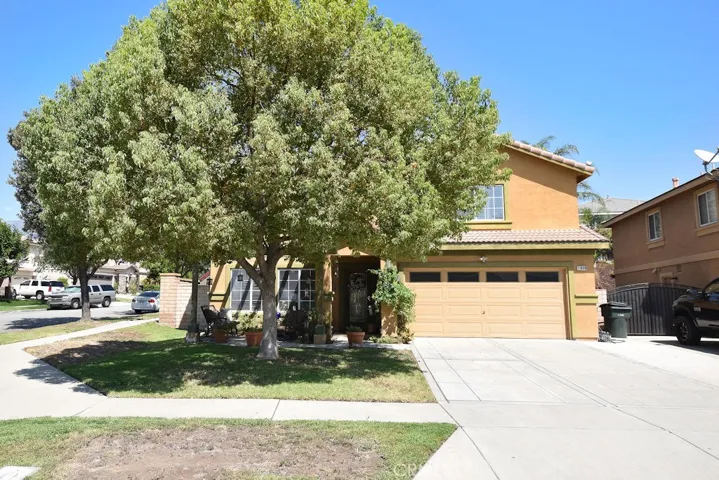 Great corner lot location