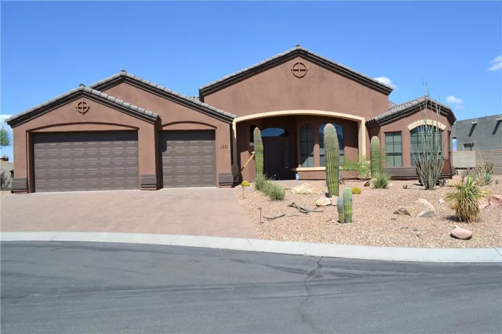 1221 Inverness Ct, Bullhead City, California 86429