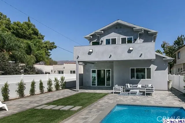 127 N Naomi Street, Burbank, California 91505