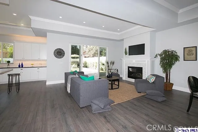 127 N Naomi Street, Burbank, California 91505