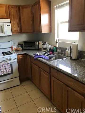 924 Estelle Avenue, Glendale, California 91202