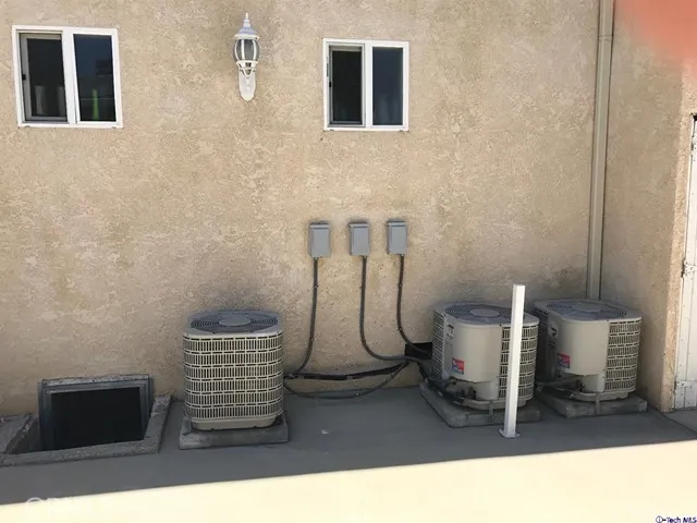 924 Estelle Avenue, Glendale, California 91202