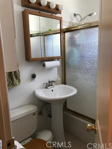 924 Estelle Avenue, Glendale, California 91202