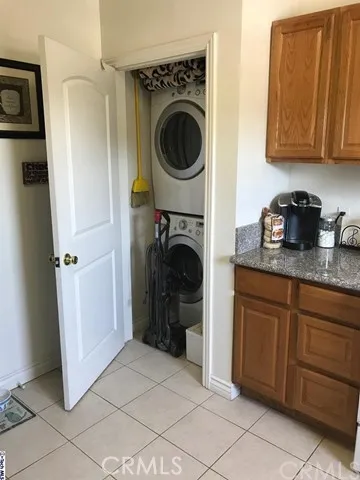 924 Estelle Avenue, Glendale, California 91202