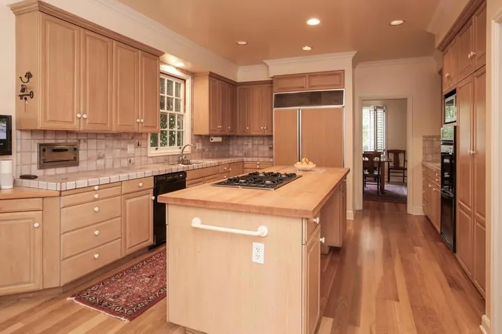 1492 Webster Street, Palo Alto, California 94301