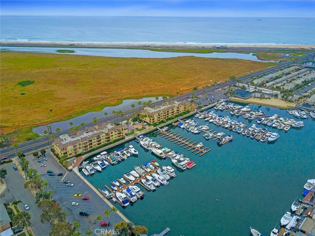 4167 Warner Avenue 304, Huntington Beach, California 92649