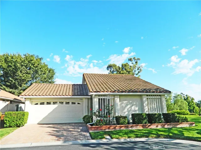 27786 Espinoza, Mission Viejo, California 92692