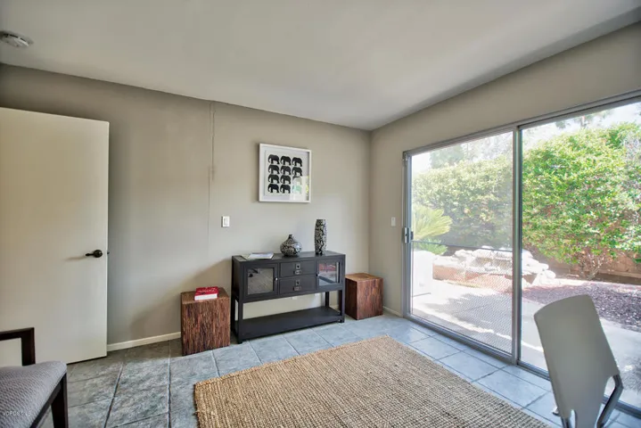 Bedroom 1_04