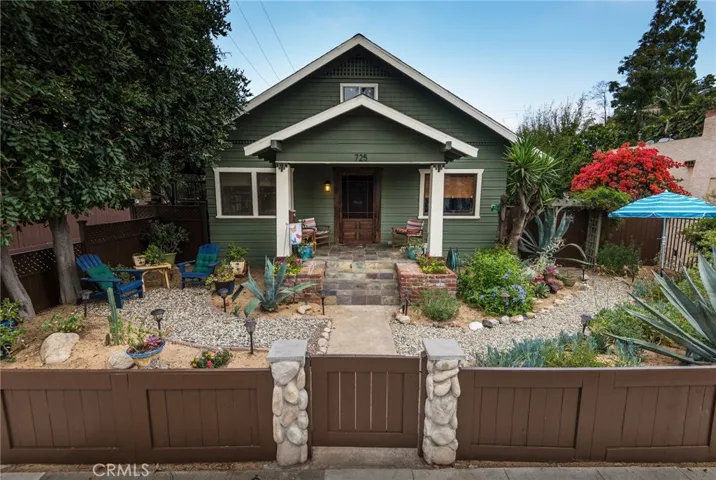 725 Rose Avenue, Long Beach, California 90813