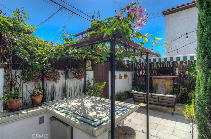 Great space to hang out any time...live outside every day.