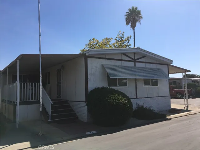 2240 Golden Oak Lane 32, Merced, California 95341