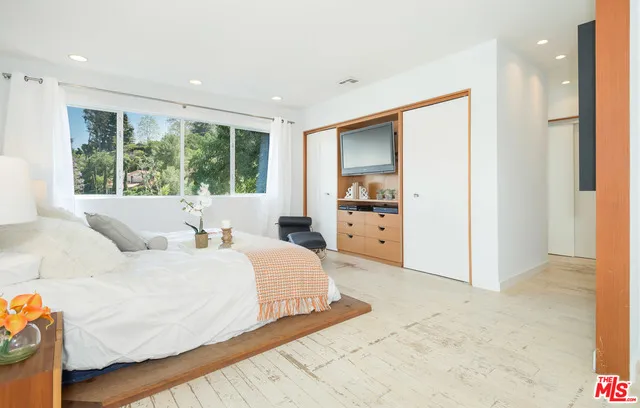 8478 Brier Drive, Los Angeles, California 90046