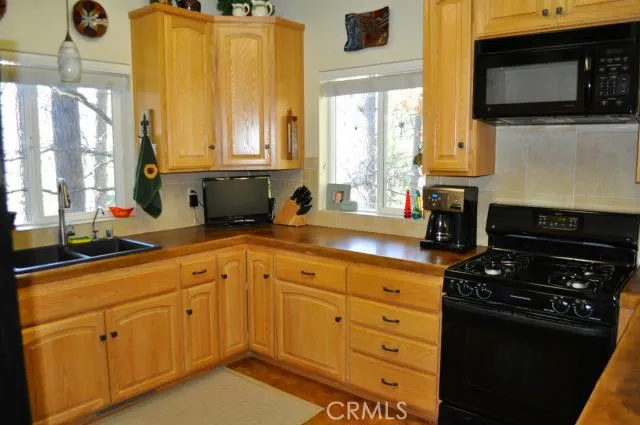 39806 Cedar Vista Road, Bass Lake, California 93604