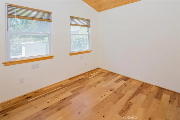 Private guest/office interior