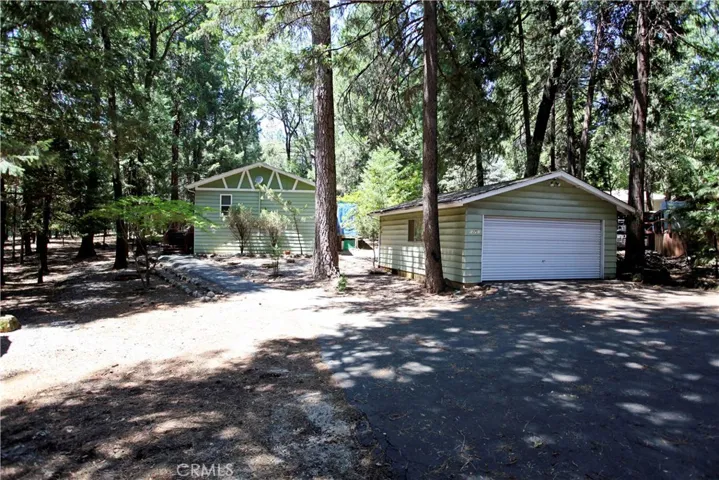 13751 Eureka Drive, Magalia, California 95954