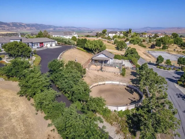 2600 Geneil Court, Hollister, California 95023