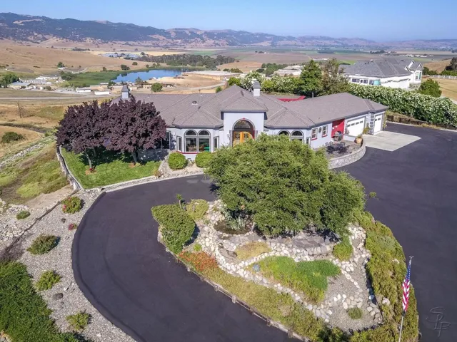 2600 Geneil Court, Hollister, California 95023