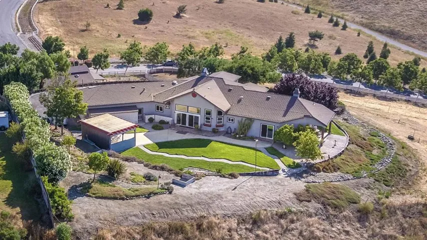 2600 Geneil Court, Hollister, California 95023