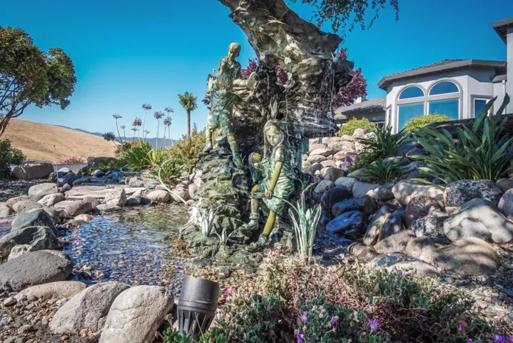 2600 Geneil Court, Hollister, California 95023