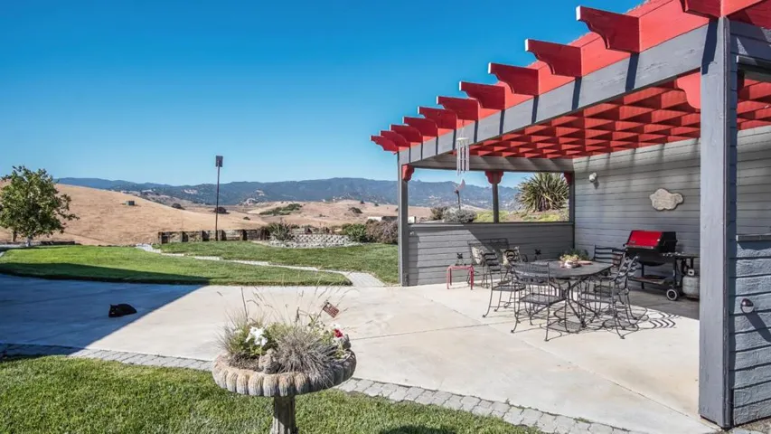 2600 Geneil Court, Hollister, California 95023