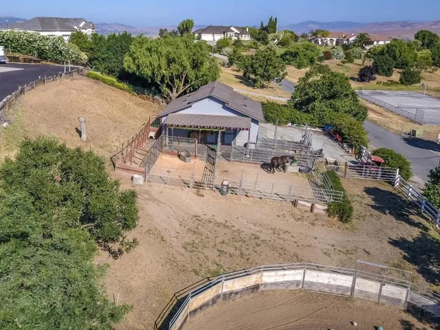 2600 Geneil Court, Hollister, California 95023