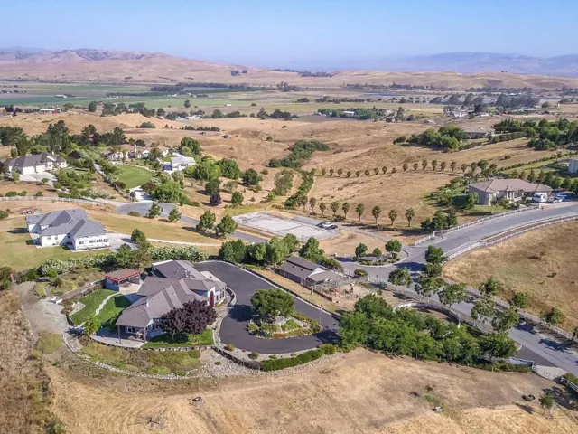 2600 Geneil Court, Hollister, California 95023