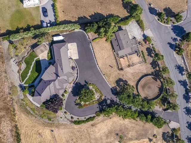 2600 Geneil Court, Hollister, California 95023
