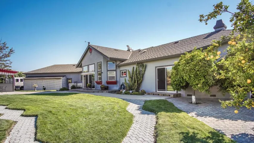 2600 Geneil Court, Hollister, California 95023