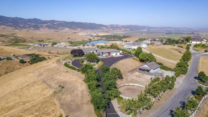 2600 Geneil Court, Hollister, California 95023
