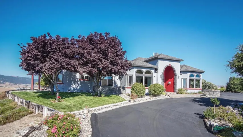 2600 Geneil Court, Hollister, California 95023
