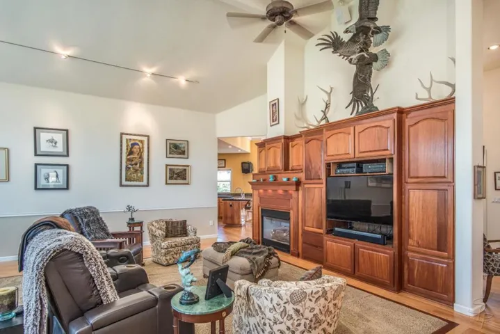 2600 Geneil Court, Hollister, California 95023