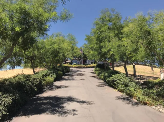 2600 Geneil Court, Hollister, California 95023